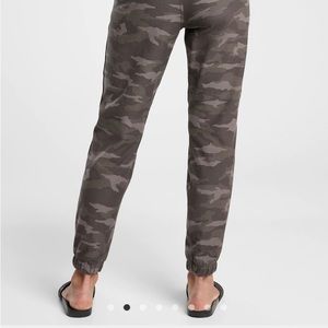 Athleta Camo Farallon Jogger, Color: Black Olive Camo